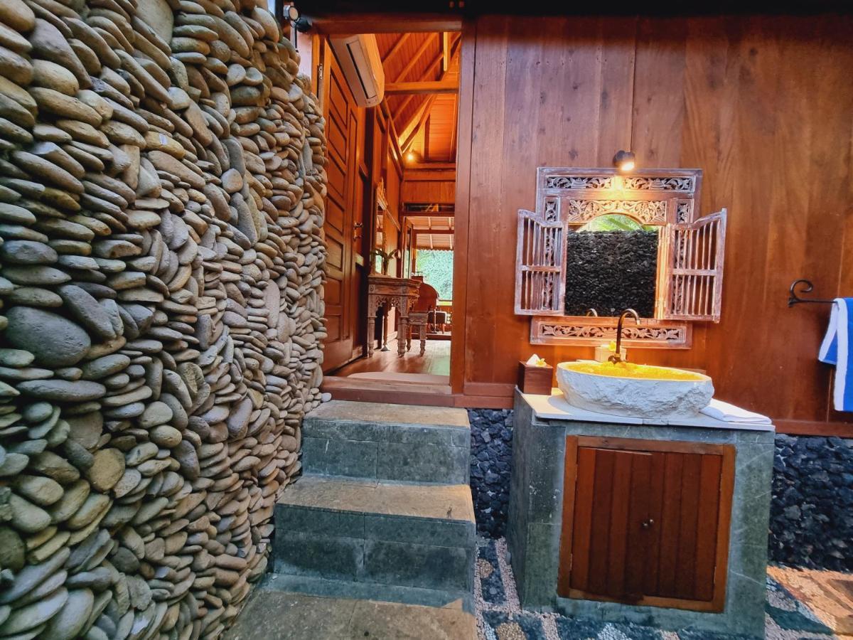 Avalon Ubud Castle & Spa Exterior foto