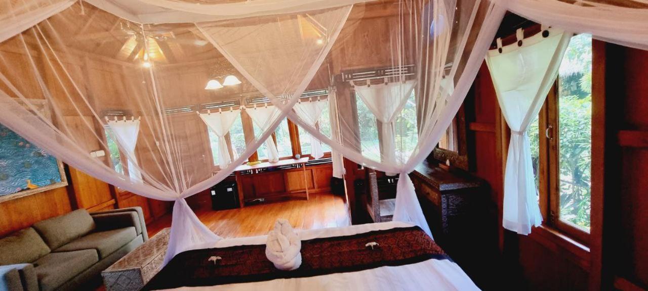 Avalon Ubud Castle & Spa Exterior foto